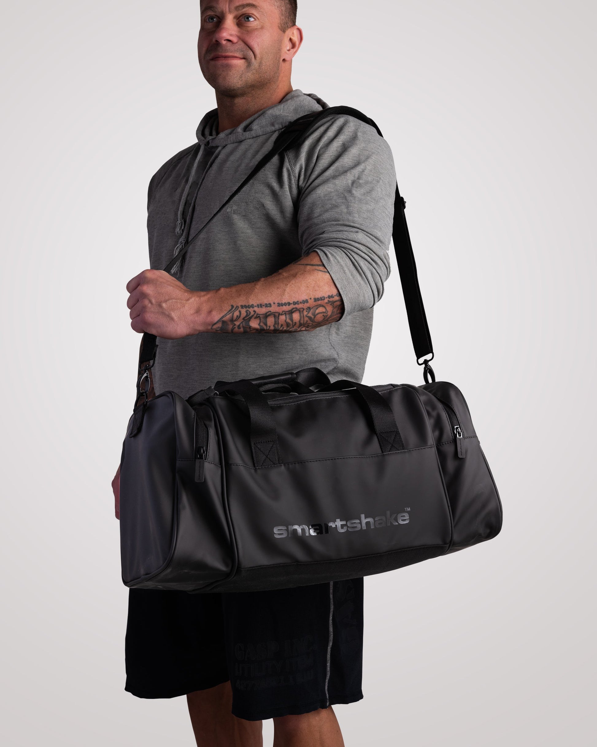 gym-bag-black-x0 Smartshake_GymBag_Black_lifestyle2.jpg