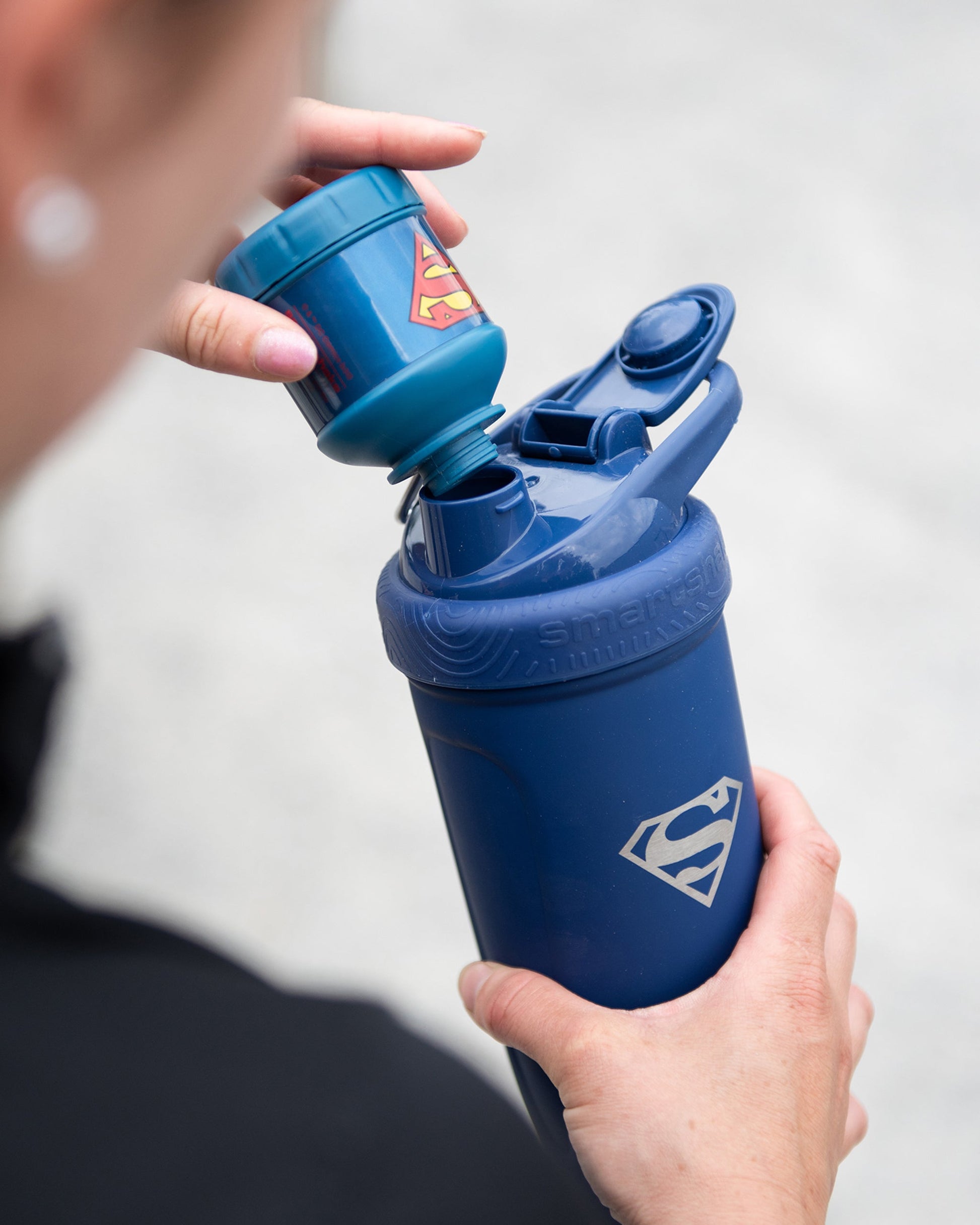 whey2go-funnel-superman-c6 Smartshake_Whey2Go_Superman_Lifestyle.jpg